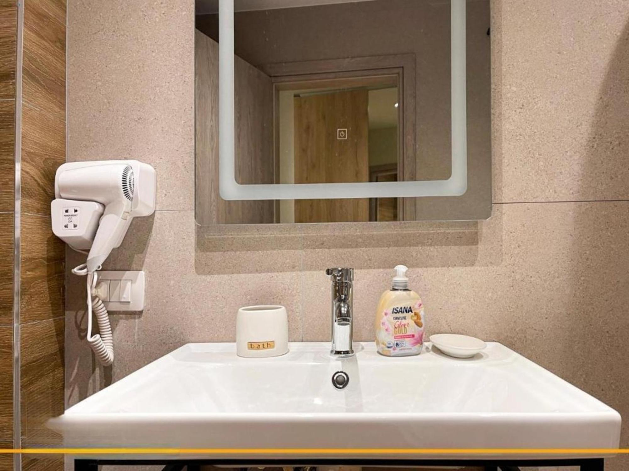 Flori Apartments Саранде Екстериор снимка